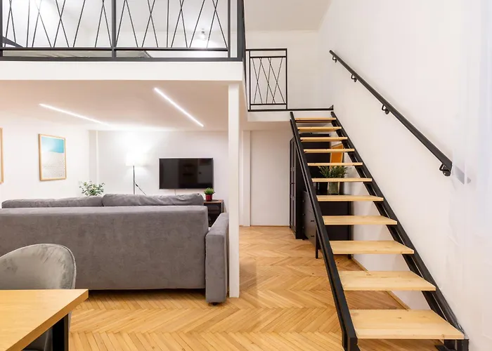 K35 Kertesz * بودابست