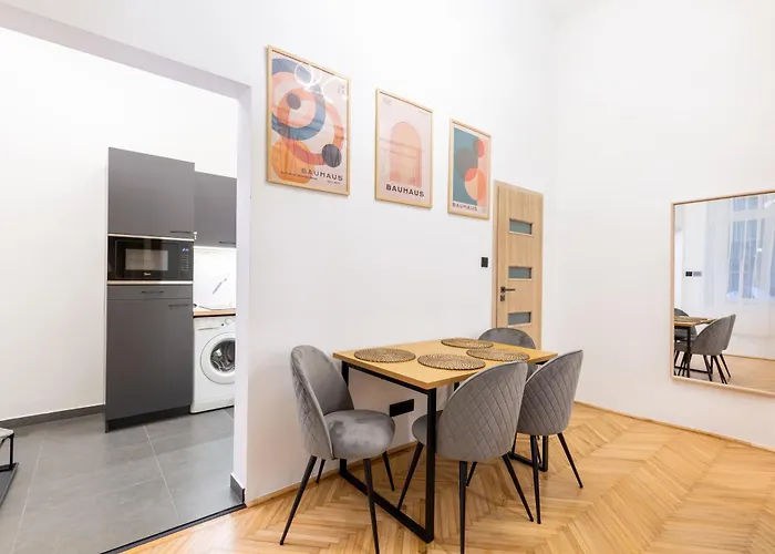 Apartment K35 Kertesz